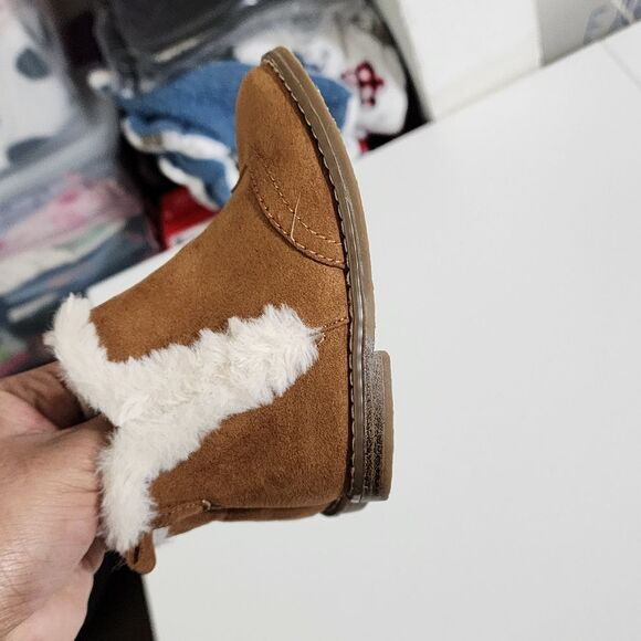 Girls BabyGap Brown Suede Texture Boots Size 7 Christmas Holiday Winter - Picture 9 of 10